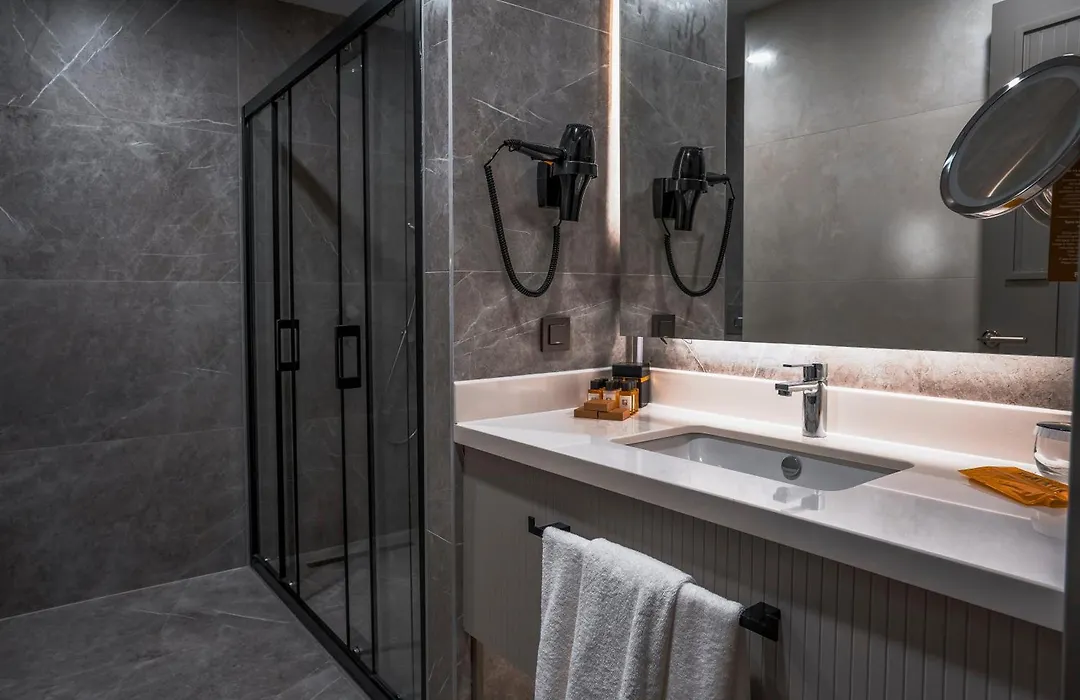Renex Hotels-1